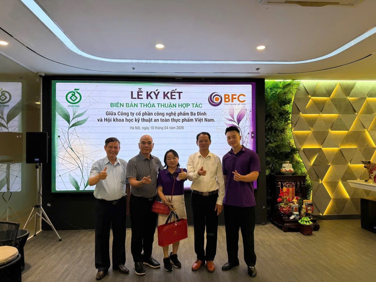 Hội nghị và hợp tác