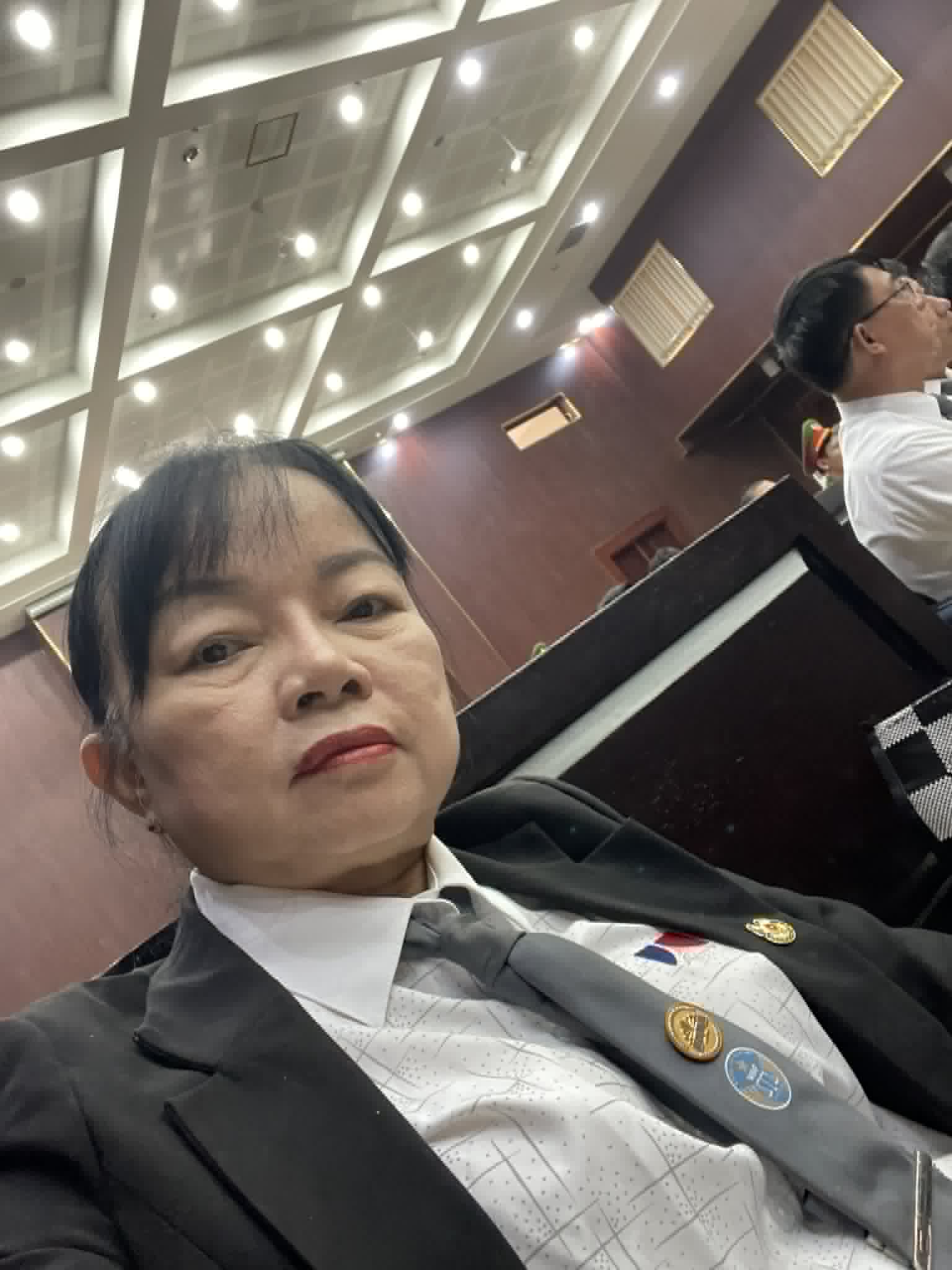 Luật sư Bình Minh trong trang phục luật sư